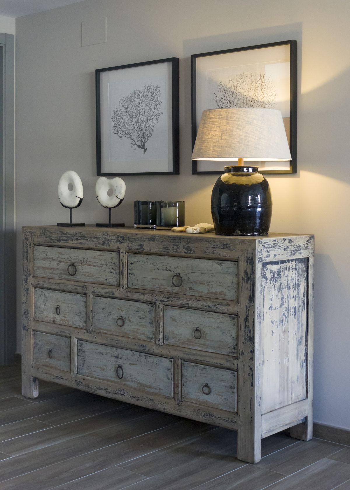 Mueble Taikkee compartido en un hogar, imagen 3